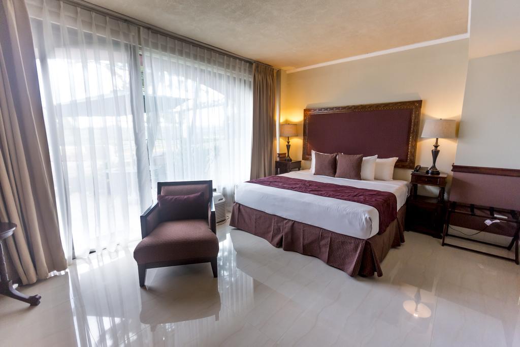 Hotel Altos De Fontana à Managua Chambre photo