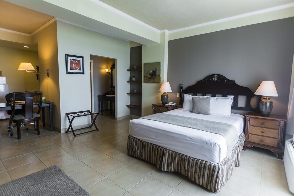 Hotel Altos De Fontana à Managua Chambre photo