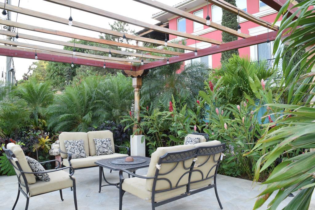Hotel Altos De Fontana à Managua Extérieur photo