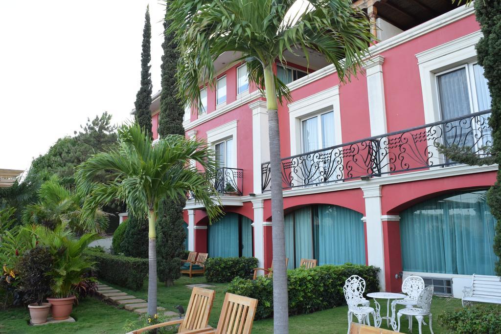 Hotel Altos De Fontana à Managua Extérieur photo
