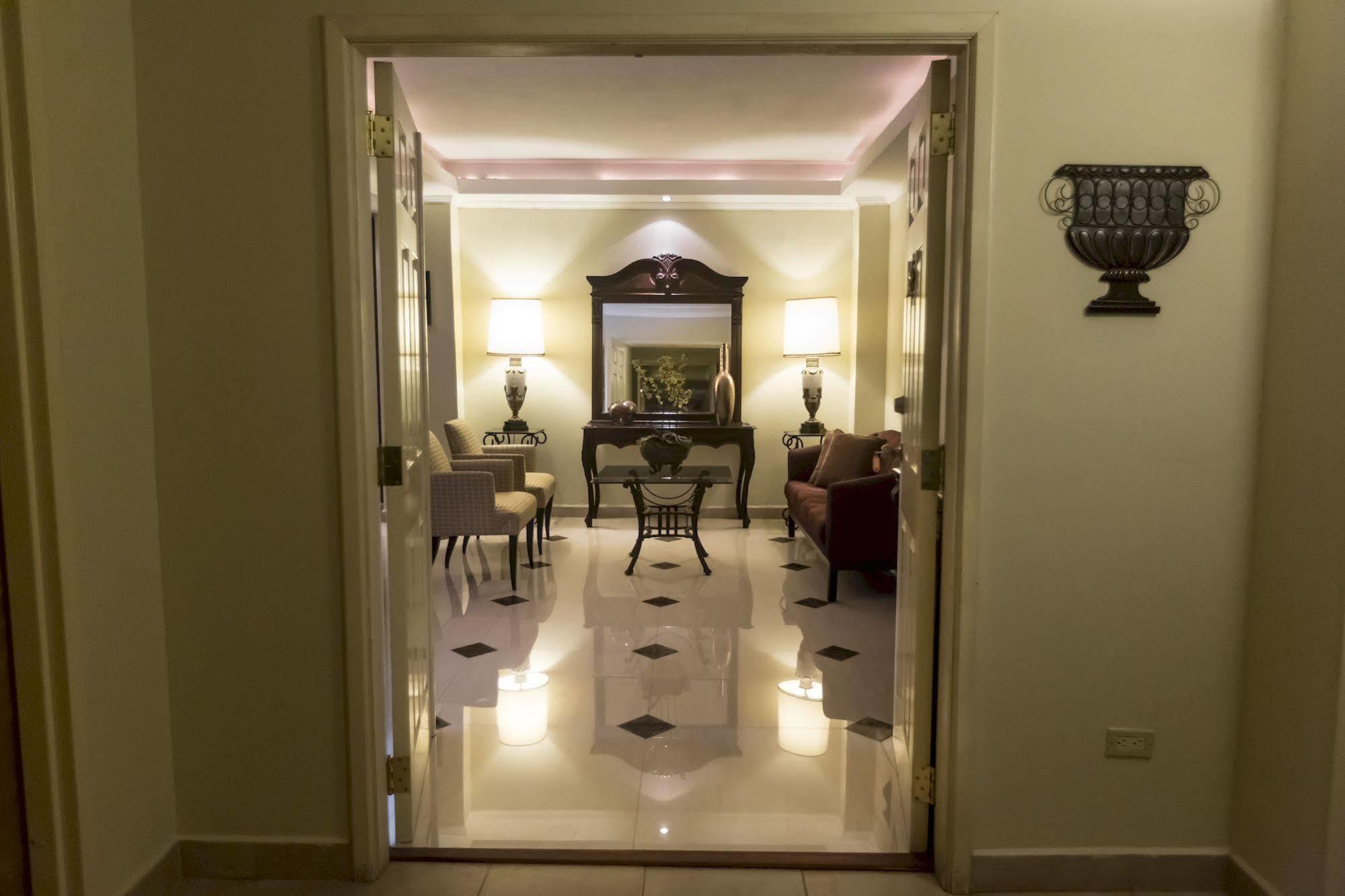 Hotel Altos De Fontana à Managua Extérieur photo